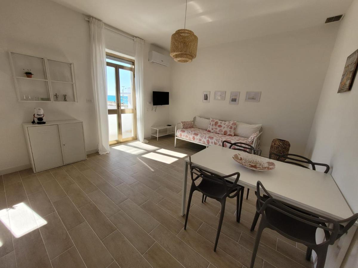 Appartamento Demetrio 50M Mare & Shopping ลิโด มารีนี ภายนอก รูปภาพ